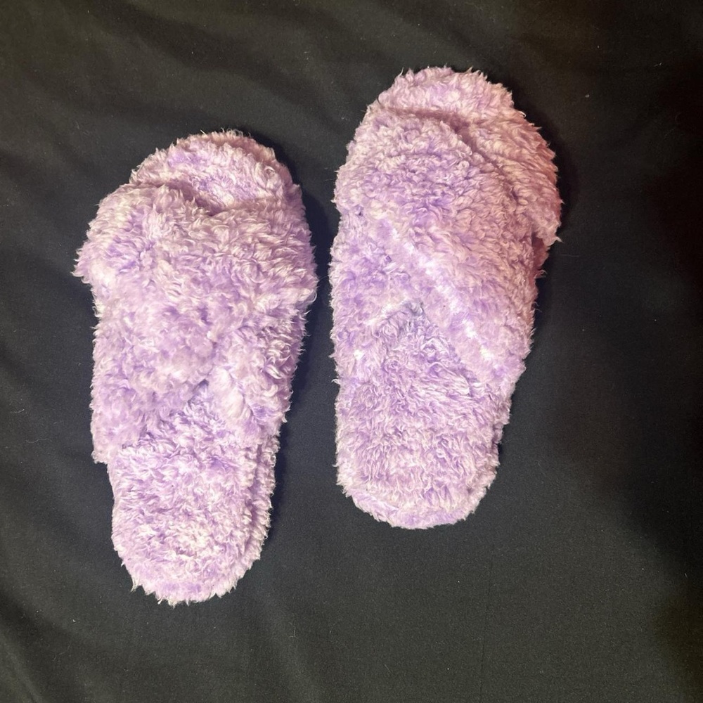 Vera Bradley Lavender Fuzzy Slippers